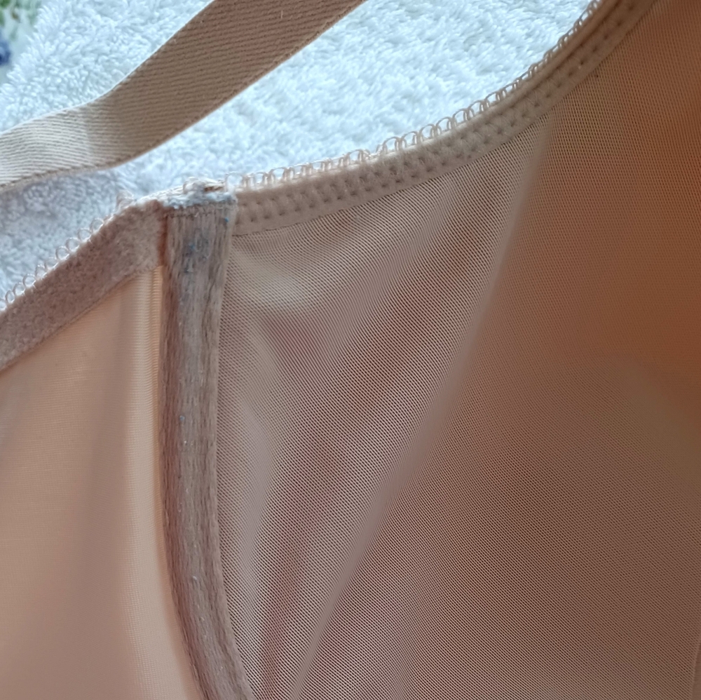 Wacoal Basic Beauty Spacer Underwire Full-Busted Bra, Size 44D - Picture 9 of 16
